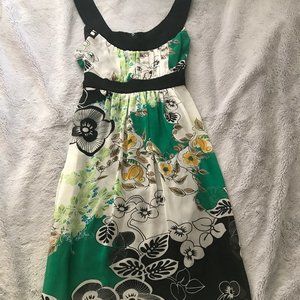 Womens Spring/Summer Dress. Size- 3